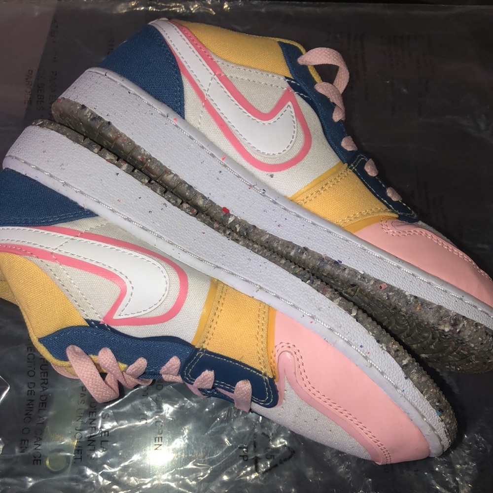 Air Jordan’s Low 1s - Picture 7 of 9